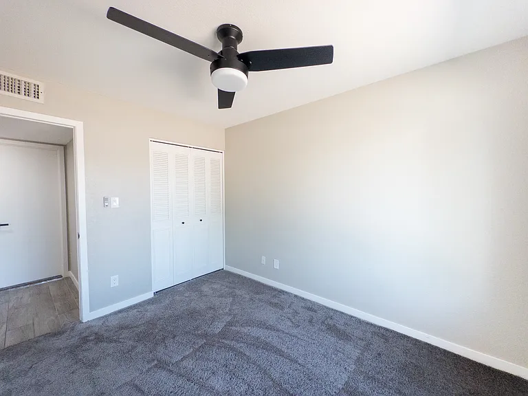 1712 N Longmore St — Photo 21