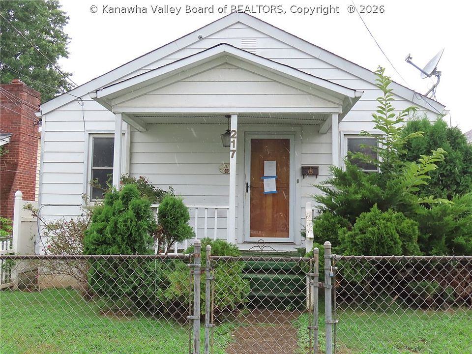 1st image of 217 17th St