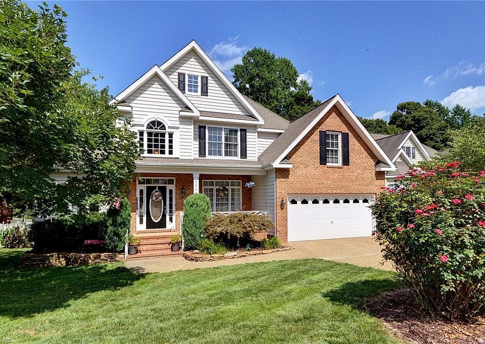 1st image of 6241 N Mayfair Cir
