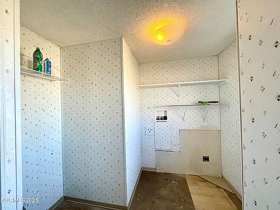 3rd image of 6055 Amos Dr
