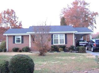 11 Amy Ln, Taylors, SC 29687