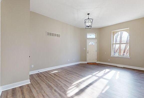 2nd image of 1723 S Tucker Blvd