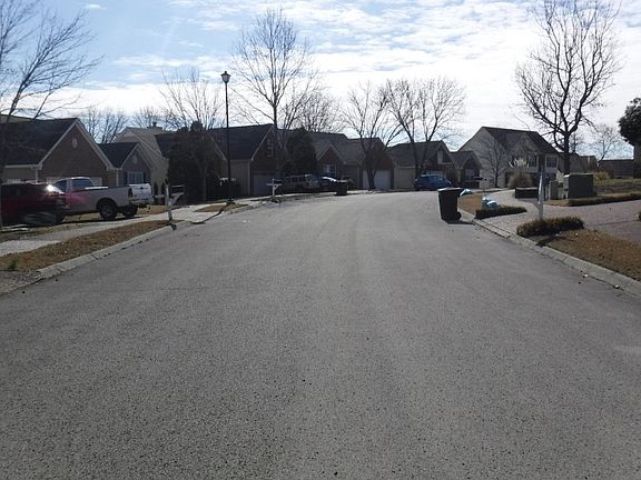 5th image of 2105 Melody Dr
