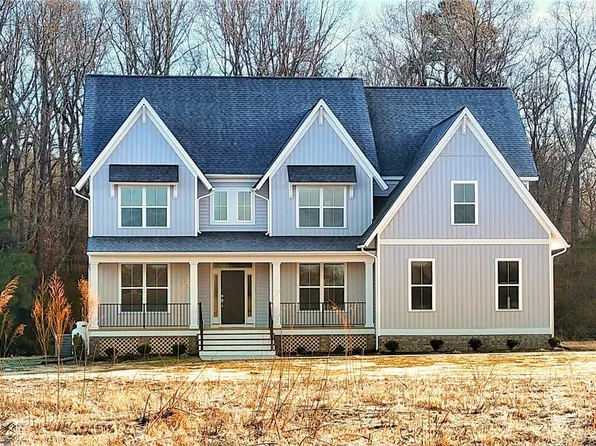 6351 Old Roxbury Woods Rd, Quinton, VA 23141