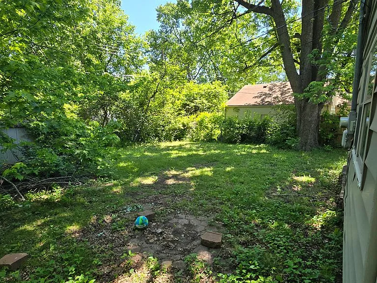 2320 SW Valley Brook Ln — Photo 3