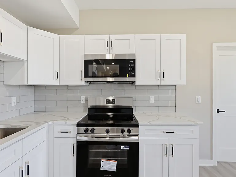4129 Ogden St #6 — Photo 5