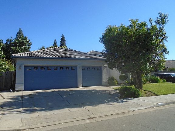3rd image of 1709 E Chelsea Dr