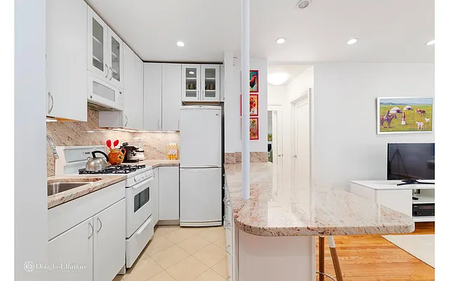 Sold by Douglas Elliman | media 2
