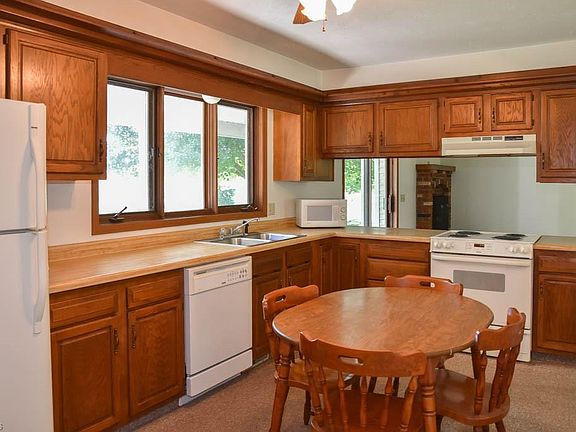 4th image of 6610 Schilling Ave