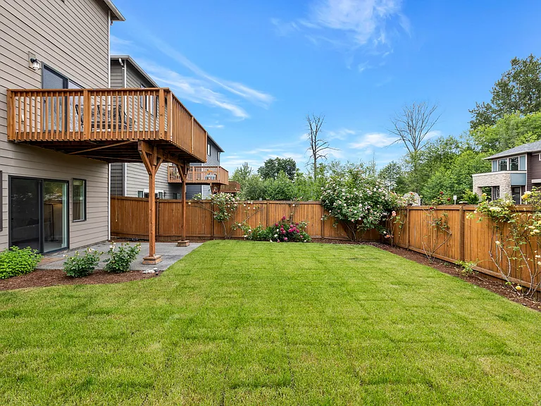 20513 Richmond Rd — Photo 38