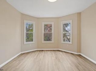 113 W 2nd St FLOOR 2, Clifton, NJ 07011
