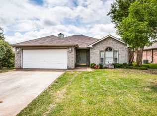3208 Scenic Glen Dr, Mansfield, TX 76063