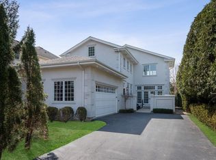 1229 Hunter Rd, Wilmette, IL 60091