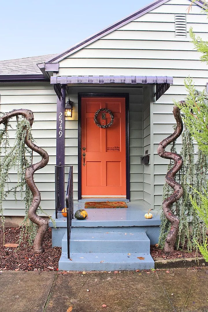 Charming Updated 2 Bedroom Kenton Ranch with Great Yard! — Photo 4
