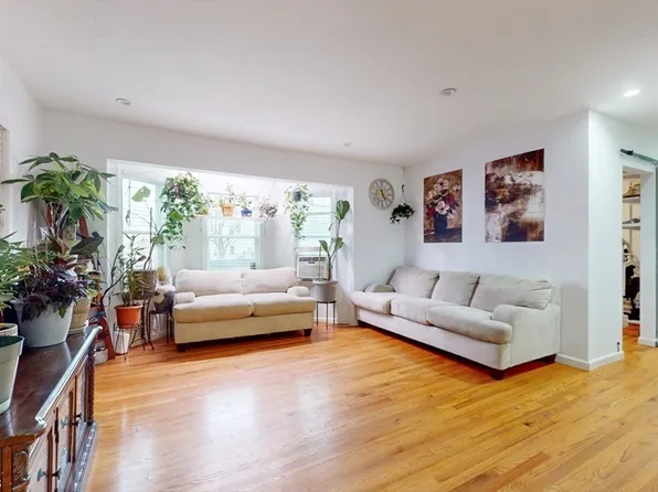 6 Charles Rd, Dorchester, MA 02124