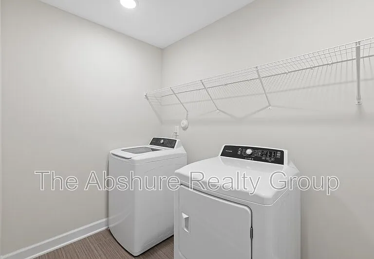 35 Village Edge Dr — Photo 25