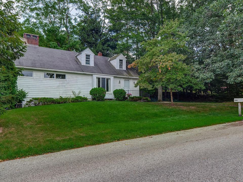 1st image of 3890 Standish Ave NE