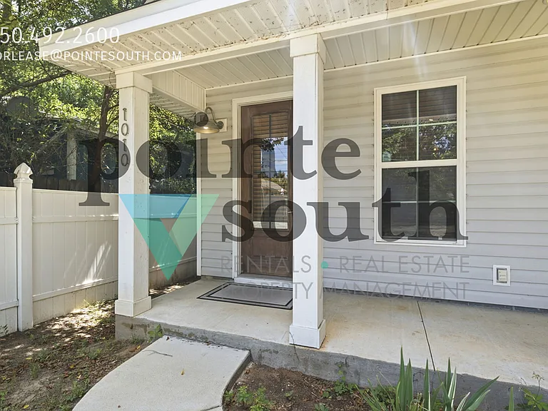 1010 N D St — Photo 3
