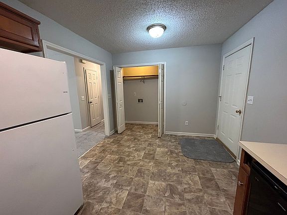 5th image of 308 Poplar St #A