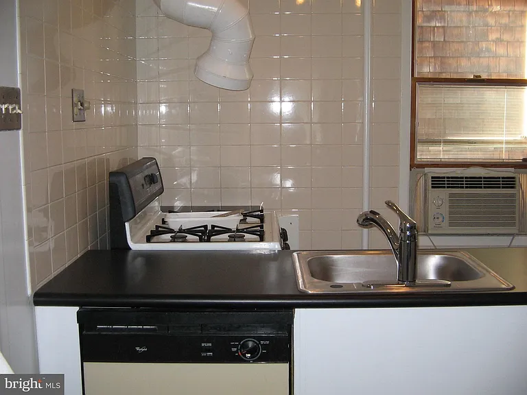 3560 Alton Pl NW #1 — Photo 11