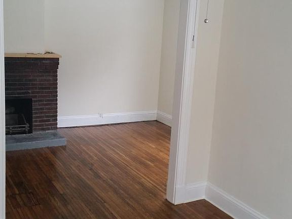 Sitting room with Fireplace (non working)