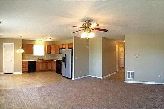 4th image of 5422 Brassie Dr