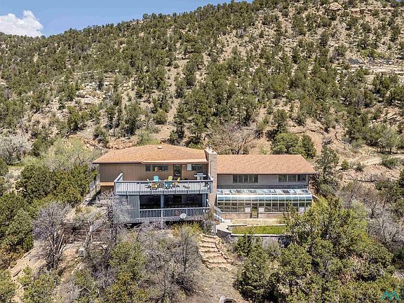 4th image of 1400 Scenic Rd