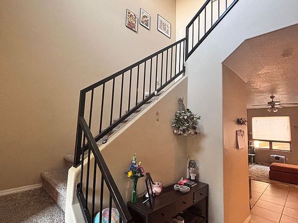 1604 Cheshire Ct NW