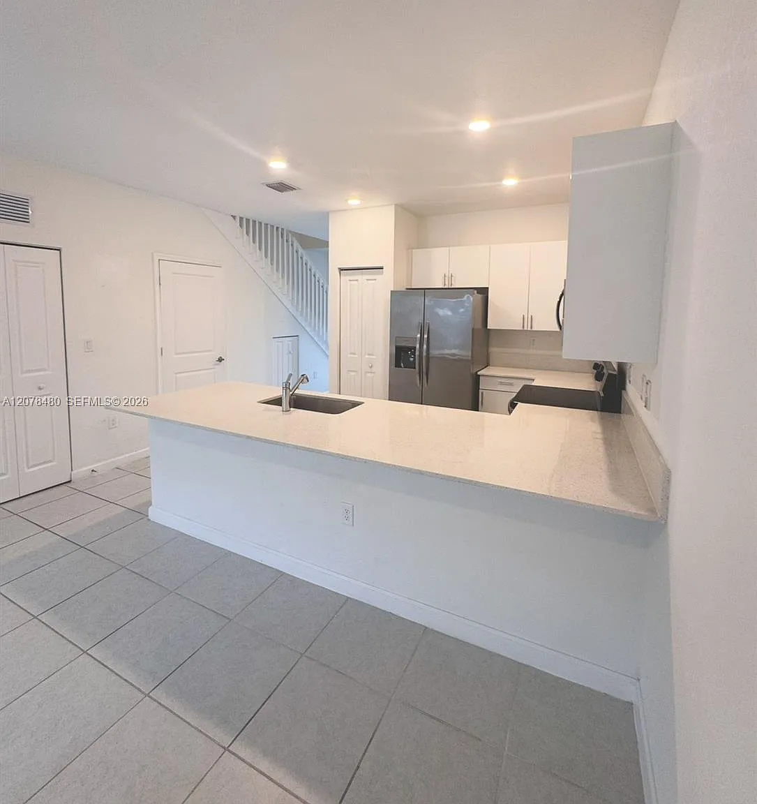 Pine Vista — Photo 2