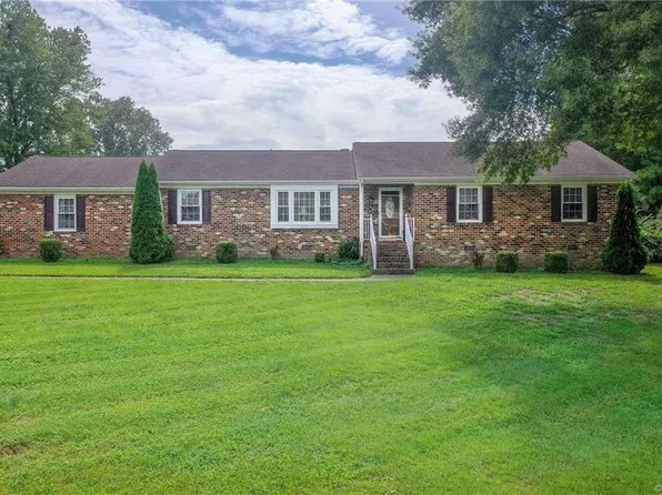 4533 Snowflake Dr, North Chesterfield, VA 23237