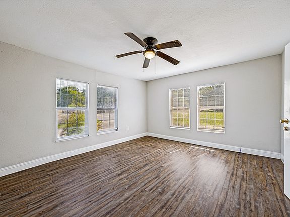 5th image of 3607 Lee St