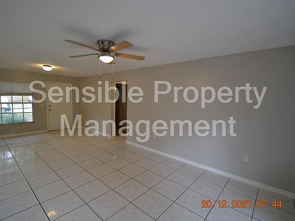 3rd image of 6004 N 32nd St