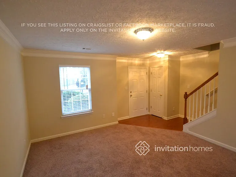978 Winding Down Way — Photo 2