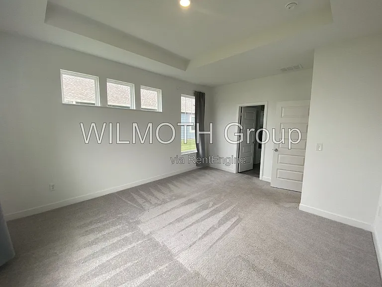 5102 Astor Way — Photo 8