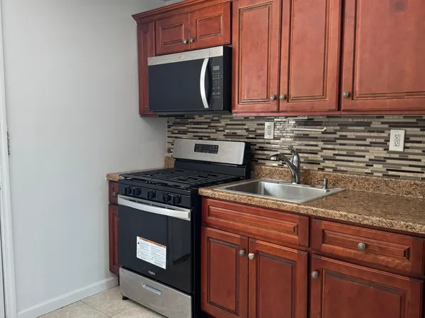 221 Woodland Ave #2, Yonkers, NY 10703