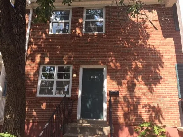 9143 N Swan Cir, Saint Louis, MO 63144