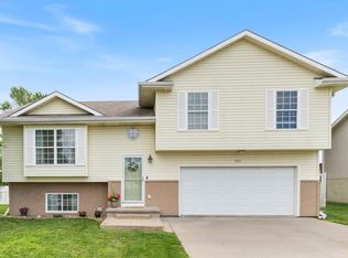 5725 Redtail Rd, Council Bluffs, IA 51501