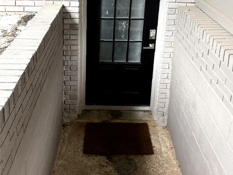 4615 Oakland Ter SW — Photo 11