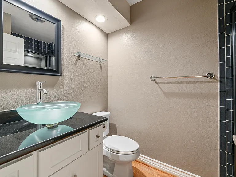 15231 Magnolia Blvd #221 — Photo 8