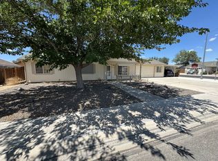 305 Fernwood St, Fernley, NV 89408