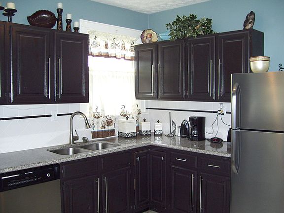 4th image of 6878 Esther Ln