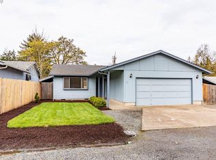 572 S 47th Pl, Springfield, OR 97478