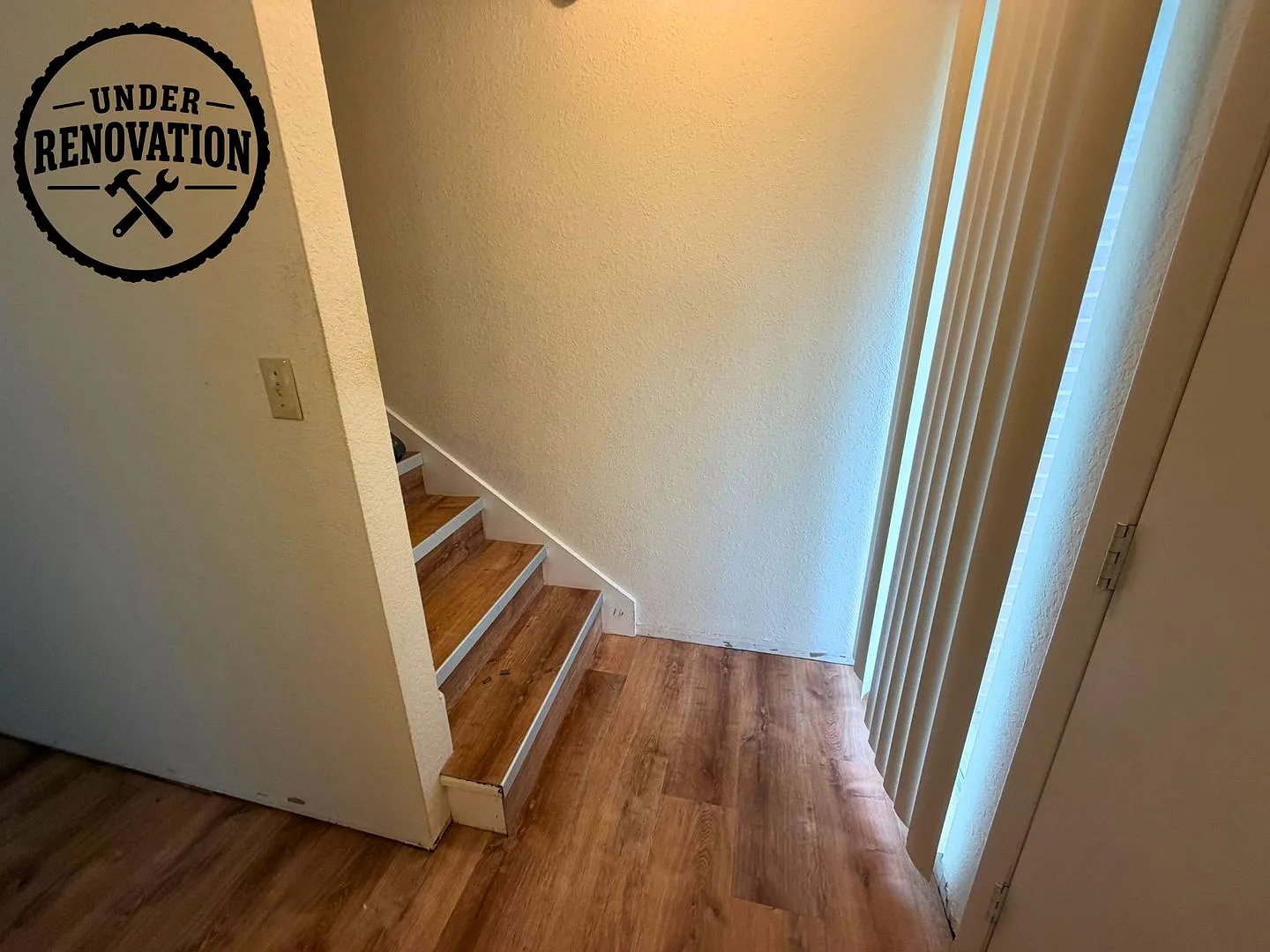 Spacious Three Story Townhome with Private Pool, Playground & Pavilion — Photo 4