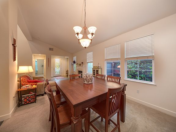 3rd image of 6173 Edgehill Dr