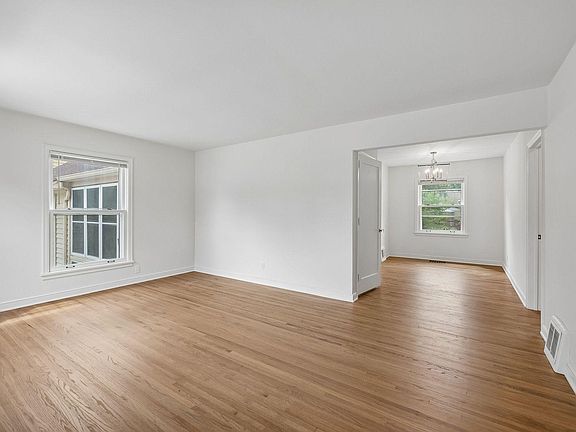 5th image of 6632 10th Ave S