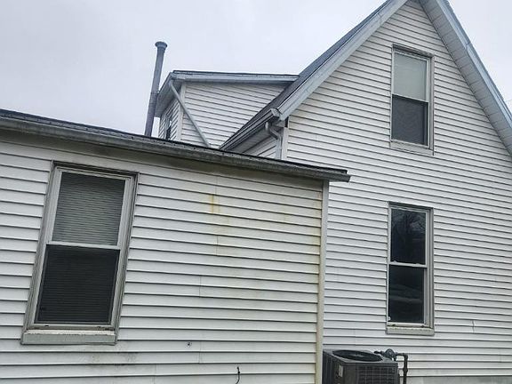 2nd image of 202 E Washington St Unit 38