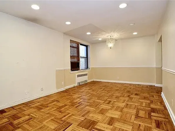 1275 East 5th Street image 1 of 12