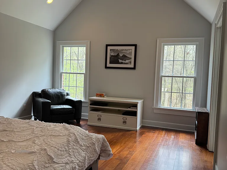 100 Floral Dr — Photo 33