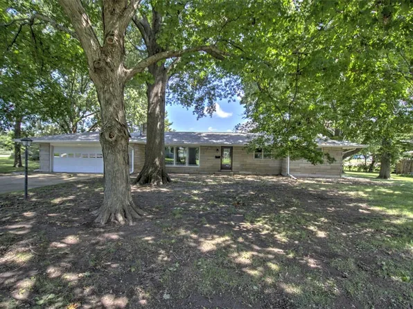 4394 Huston Hills Rd, Decatur, IL 62526