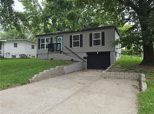 317 N Cochise Dr, Independence, MO 64056